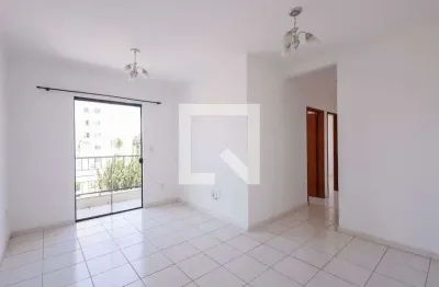 Apartamento com 3 quartos para alugar na Avenida Doutor Lycurgo Barbosa Querido, Areao, Taubaté