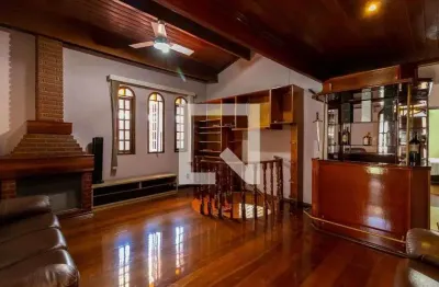 Casa para Aluguel - Vila Santa Maria, 3 Quartos,  350 m² - São Paulo