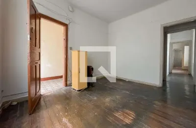 Casa com 1 quarto para alugar na Rua Taguá, Liberdade, São Paulo