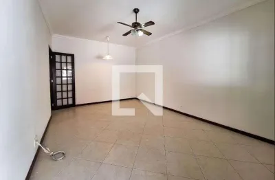 Casa com 3 quartos para alugar na Rua São Geraldo, Fonseca, Niterói