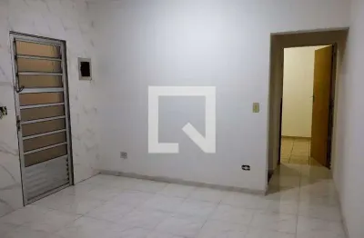 Casa com 2 quartos para alugar na Avenida Víctor Civita, Santa Maria, Osasco