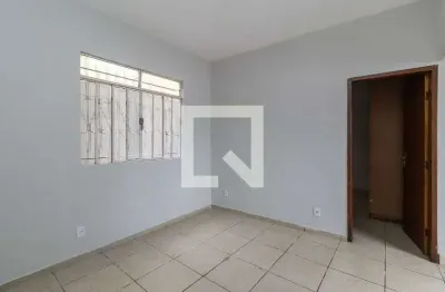 Casa com 1 quarto para alugar na Rua Lírio do Vale, Glória, Belo Horizonte