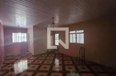 Casa com 2 quartos para alugar na Rua Tornoplex, Centro, Cotia