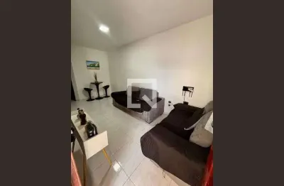 Casa com 2 quartos para alugar na Rua Maurícia Borges, Jacutinga, Mesquita