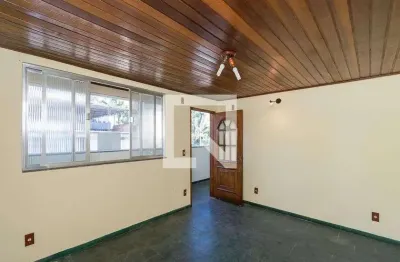 Casa para Aluguel - Brás de Pina, 2 Quartos,  100 m² - Rio de Janeiro