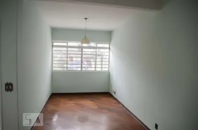 Casa com 3 quartos para alugar na Rua Álvaro de Abreu, Água Fria, São Paulo