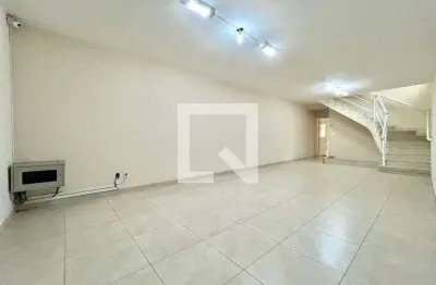 Casa com 3 quartos para alugar na Avenida Pedro Bueno, Jabaquara, São Paulo
