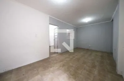 Casa com 1 quarto para alugar na Avenida Professor Edgar Santos, Artur Alvim, São Paulo