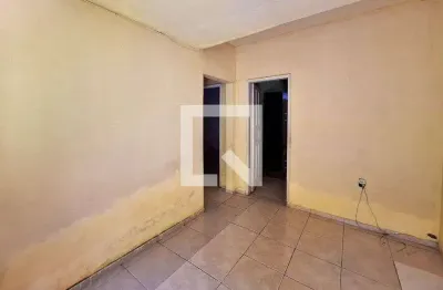Casa para Aluguel - Barro Vermelho, 2 Quartos,  200 m² - São Gonçalo