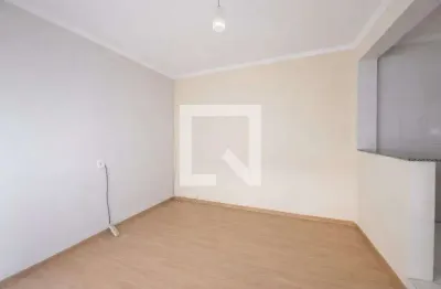 Casa com 2 quartos para alugar na Avenida Santiago Rodilha, Veloso, Osasco