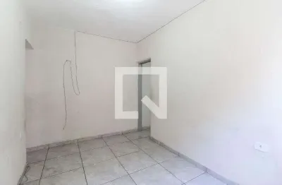 Casa para Aluguel - Parque Central, 2 Quartos,  40 m² - São Paulo