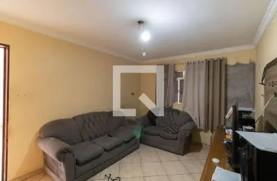 Casa com 2 quartos para alugar na Rua Cascavel, Cangaíba, São Paulo