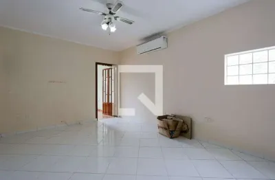 Casa para Aluguel - Vila Santa Maria, 2 Quartos,  150 m² - São Paulo