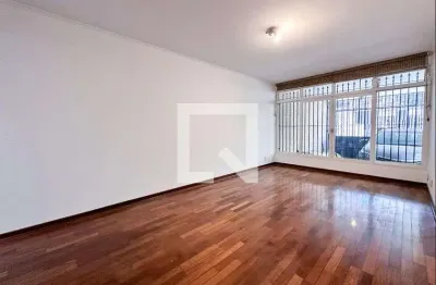Casa com 3 quartos para alugar na Rua Ucaiari, Alto da Lapa, São Paulo