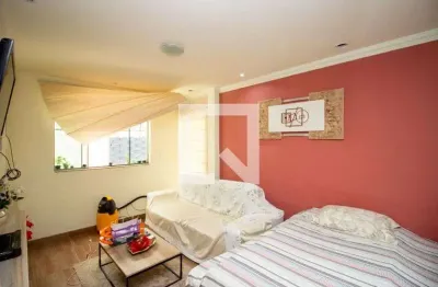 Casa com 4 quartos para alugar na Rua Manoel João Diniz Camargos, Alvorada, Contagem