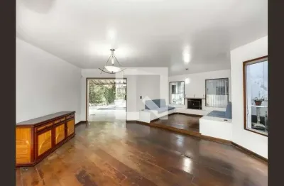 Casa com 3 quartos para alugar na Rua Luso, Real Parque, São Paulo