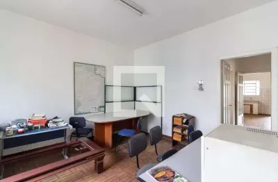 Casa com 2 quartos para alugar na Rua Álvaro Nunes, Campo Belo, São Paulo