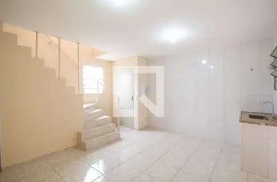 Casa com 1 quarto para alugar na Rua Francisco de Almeida, Ayrosa, Osasco