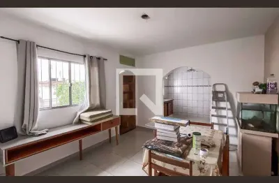 Casa com 2 quartos para alugar na Rua Ernesto Sivori, Vila Ré, São Paulo