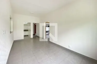 Casa para Aluguel - Pompéia, 3 Quartos,  150 m² - Belo Horizonte