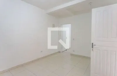 Casa com 2 quartos para alugar na Rua Vicenzo Galli, Conceição, Diadema