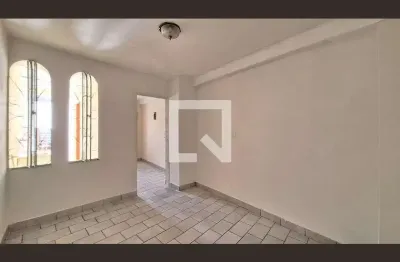 Casa com 1 quarto para alugar na Rua Dardanelos, Alto da Lapa, São Paulo