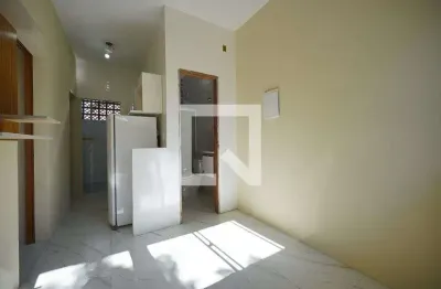 Casa / Sobrado em Condomínio para Aluguel - São João do Rio Vermelho, 2 Quartos,  32 m² - Florianópolis