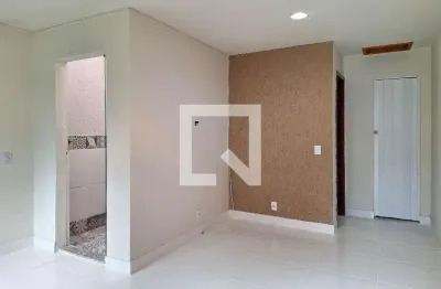 Casa / Sobrado em Condomínio para Aluguel - Engenho do Mato, 1 Quarto,  45 m² - Niterói