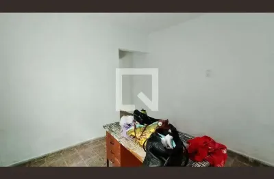 Casa para Aluguel - Jardim Suzanopolis, 2 Quartos,  125 m² - Suzano