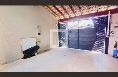 Casa com 3 quartos para alugar na Rua Murilo de Matos Farias, Vila Maluf, Suzano