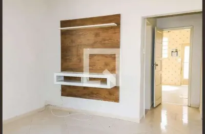Casa com 2 quartos para alugar na Rua Teresa Cavalcanti, Piedade, Rio de Janeiro
