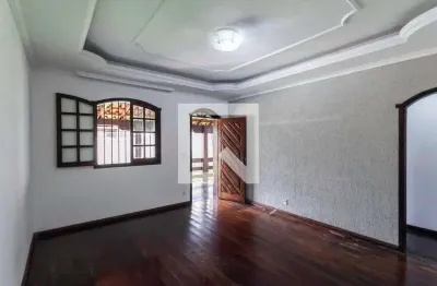 Casa para Aluguel - Castelo, 3 Quartos,  420 m² - Belo Horizonte