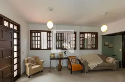Casa para Aluguel - Jardim Canadá, 3 Quartos,  150 m² - Nova Lima