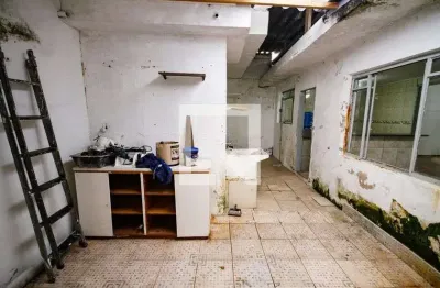 Casa com 2 quartos para alugar na Rua Monte Serrat, Tatuapé, São Paulo