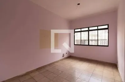Casa com 3 quartos para alugar na Rua Rosa Mendes, Ponte Rasa, São Paulo
