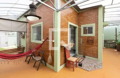 Casa com 2 quartos para alugar na Rua Adrasteia, Vale do Sol, Nova Lima