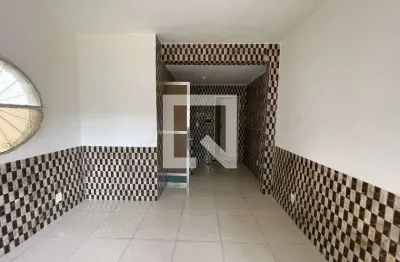 Casa para Aluguel - Bar dos Cavaleiros, 1 Quarto,  45 m² - Duque de Caxias