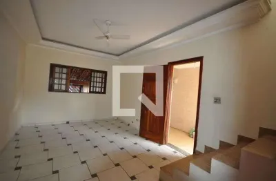 Casa para Aluguel - Jardim Daysy, 2 Quartos,  130 m² - São Paulo