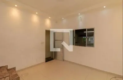 Casa com 3 quartos para alugar na Rua Vicente Aprígio da Silva, Lajeado, São Paulo