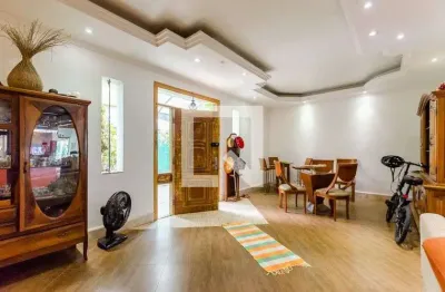 Casa com 4 quartos para alugar na Rua Ricardo Pinto, Aparecida, Santos