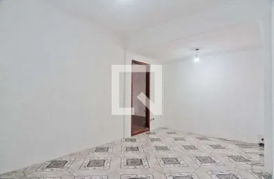 Casa com 2 quartos para alugar na Rua Laudelino Vieira de Campos, Jardim Íris, São Paulo