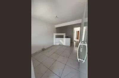 Casa com 1 quarto para alugar na Rua Aluísio de Azevedo, Vila Três, São Gonçalo