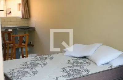 Kitnet / Stúdio para Aluguel - Barra da Lagoa, 1 Quarto,  31 m² - Florianópolis