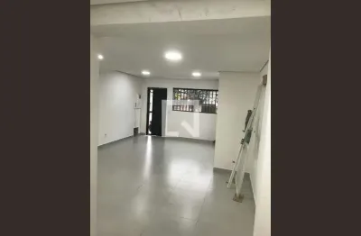 Casa com 2 quartos para alugar na Rua Jarinu, Tatuapé, São Paulo