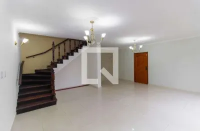 Casa para Aluguel - Jardim Teresa, 3 Quartos,  320 m² - São Paulo