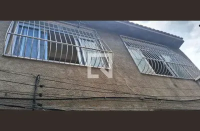 Casa com 2 quartos para alugar na Rua ÁLvaro De Miranda, Pilares, Rio de Janeiro