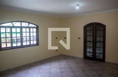 Casa para Aluguel - Ponte Seca, 3 Quartos,  192 m² - Ribeirão Pires