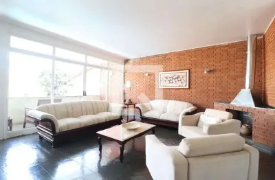 Casa para Aluguel - Tabajaras, 6 Quartos,  700 m² - Uberlândia