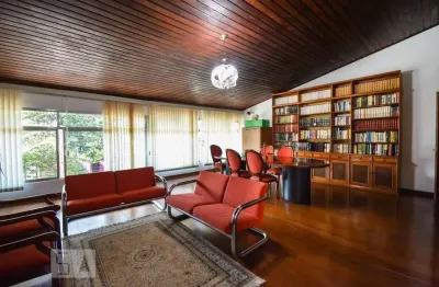 Casa para Aluguel - Alto de Pinheiros, 4 Quartos,  500 m² - São Paulo