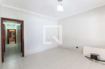 Casa com 4 quartos para alugar na Rua Palmeira das Bermudas, Vila Curuçá, São Paulo